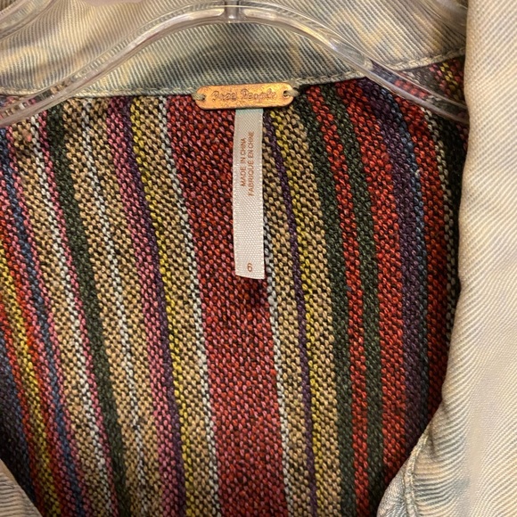 Free People Cropped, Baja White Washed Denim Jean Jacket - Picture 9 of 11